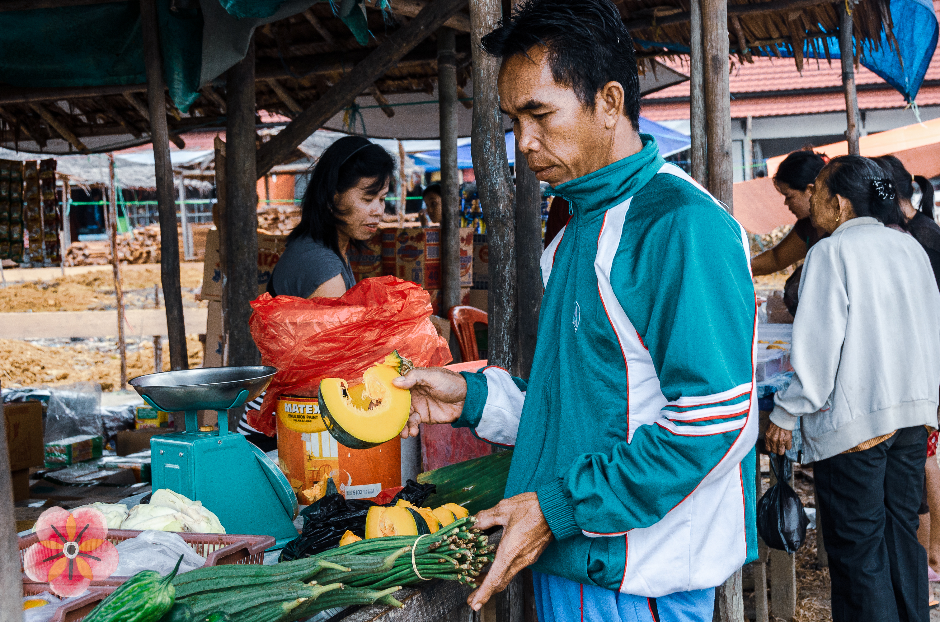 Central Kalimantan: market and daily exchange · image 4